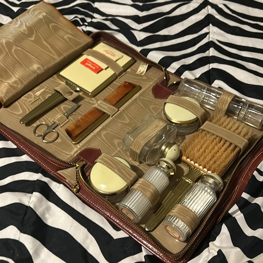Vintage grooming kit - Picture 2 of 7